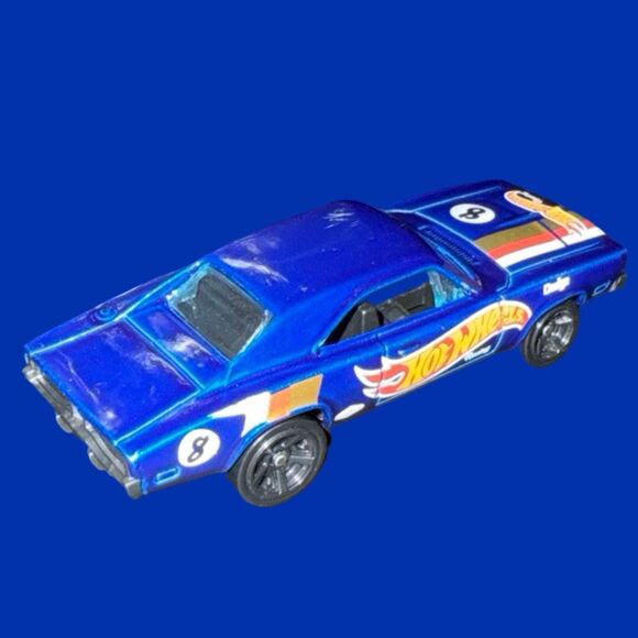 Hot Wheels ‘69 Dodge Charger #243 HW '19 Race Team #8 1:64 - Picture 5 of 8